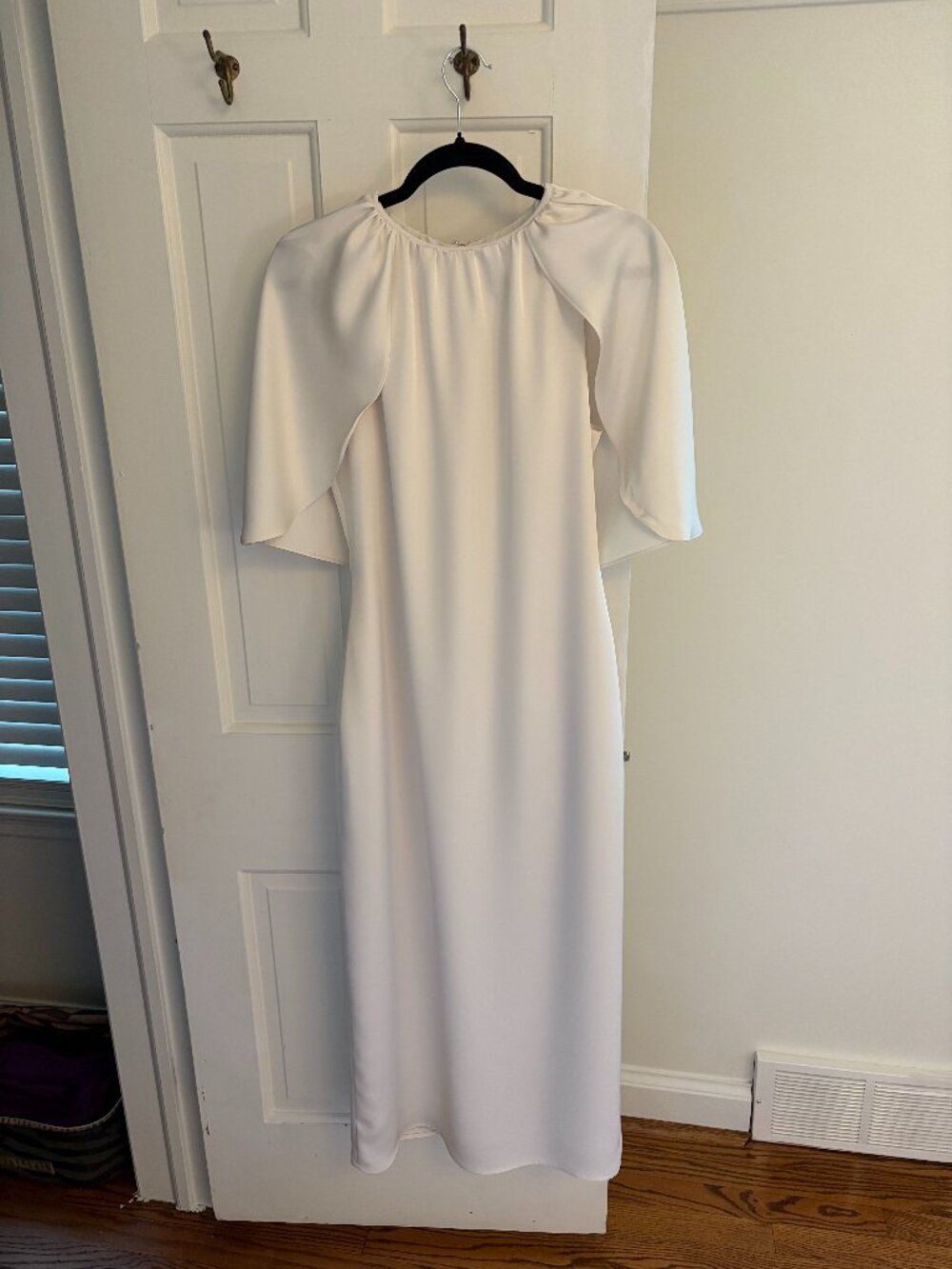 Maeve by Anthropologie Ivory Cape Sleeve Midi Dress – Size M